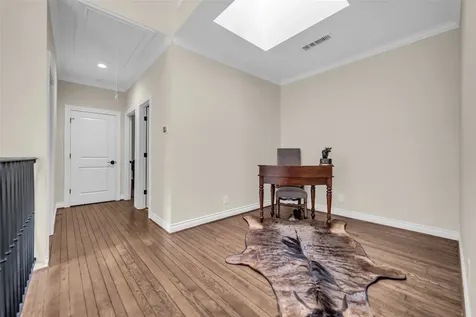 20 Sugarberry Circle Houston TX 77024
