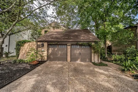 20 Sugarberry Circle Houston TX 77024