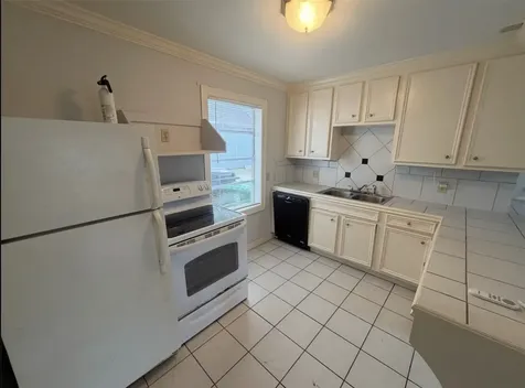 613 Pacific Street 1 Houston TX 77006