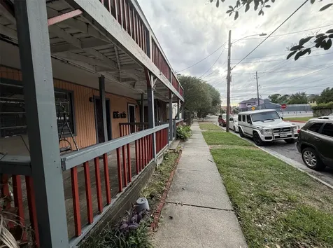 613 Pacific Street 1 Houston TX 77006