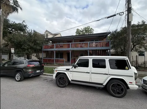 613 Pacific Street 1 Houston TX 77006