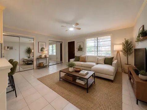 613 Pacific Street 1 Houston TX 77006