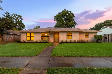 6110 Yarwell Drive Houston TX 77096