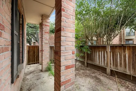 2255 Braeswood Park Drive 137 Houston TX 77030