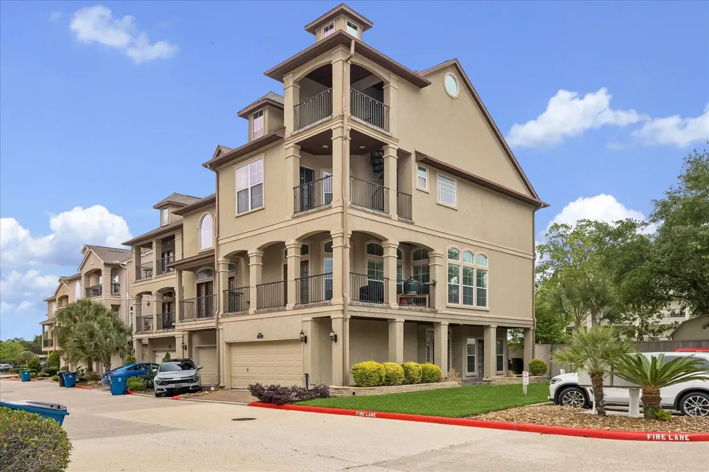 18725 Egret Oaks Lane Webster TX 77058