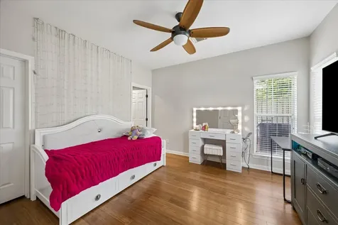 18725 Egret Oaks Lane Webster TX 77058
