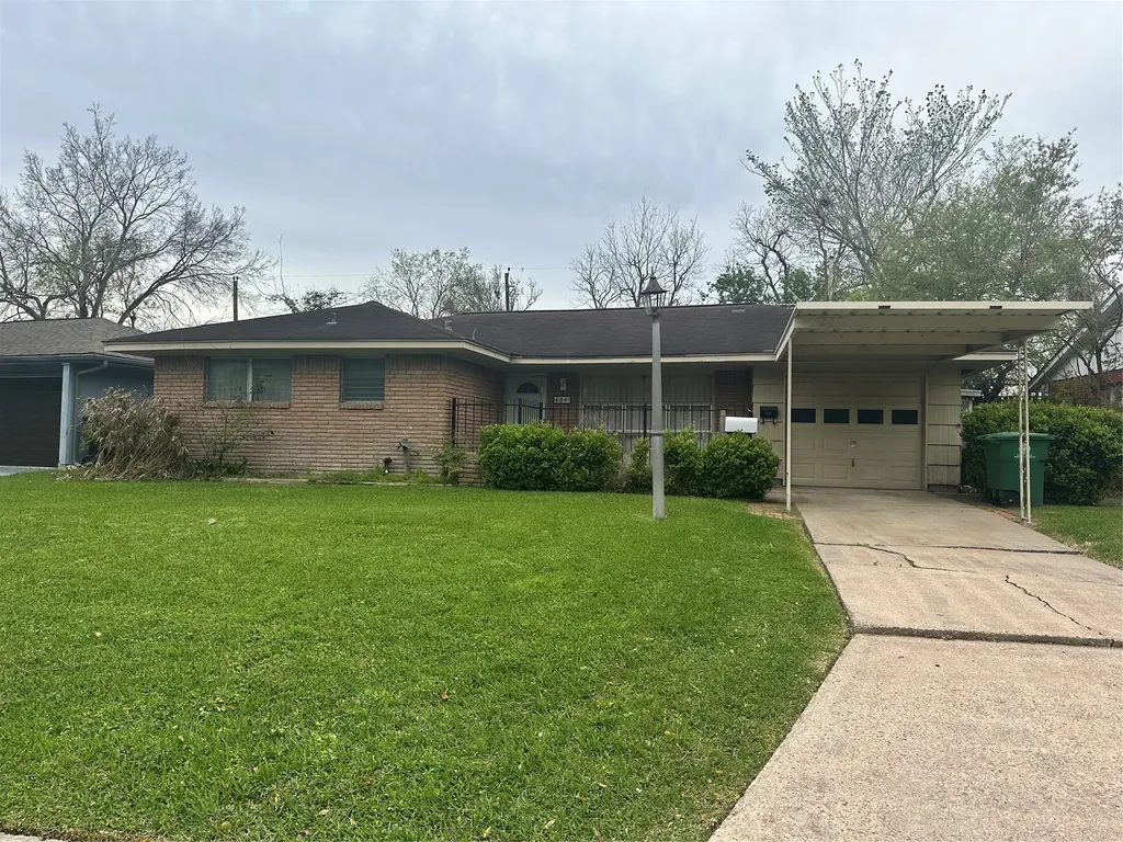 6841 Concho Street Houston TX 77074