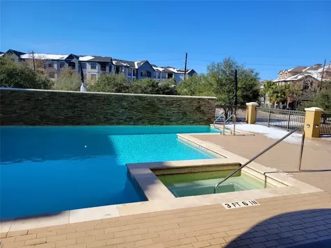 7575 Kirby Drive 1211 Houston TX 77030