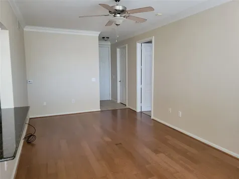 7575 Kirby Drive 1211 Houston TX 77030