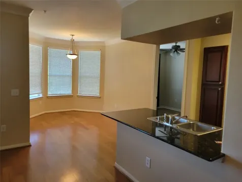 7575 Kirby Drive 1211 Houston TX 77030