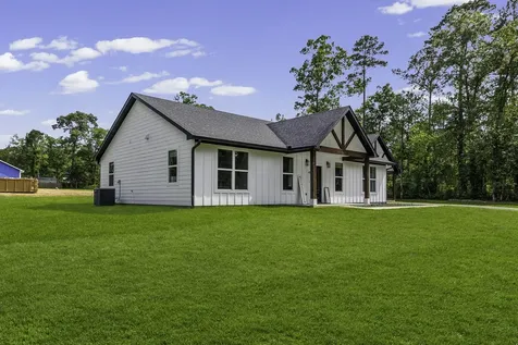 141 Summer Place Livingston TX 77351