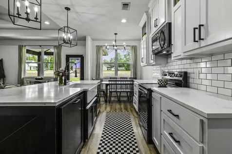 141 Summer Place Livingston TX 77351