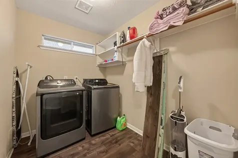 4231 Flora Drive Pasadena TX 77505