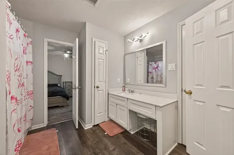 4231 Flora Drive Pasadena TX 77505