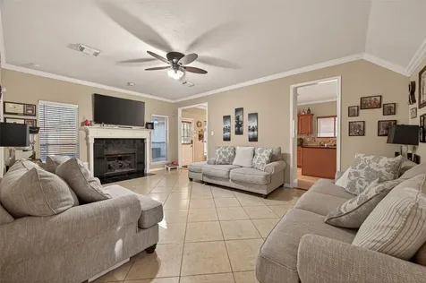 4231 Flora Drive Pasadena TX 77505
