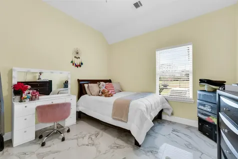 5414 Huepers Street Alvin TX 77511