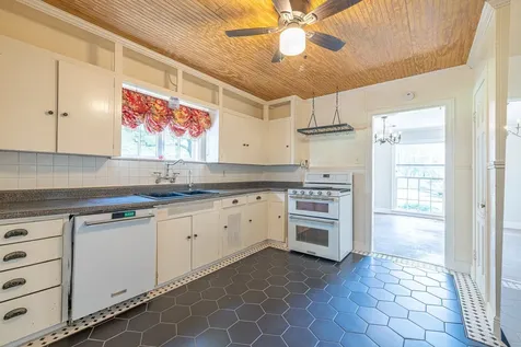 8548 Findlay Street Houston TX 77017
