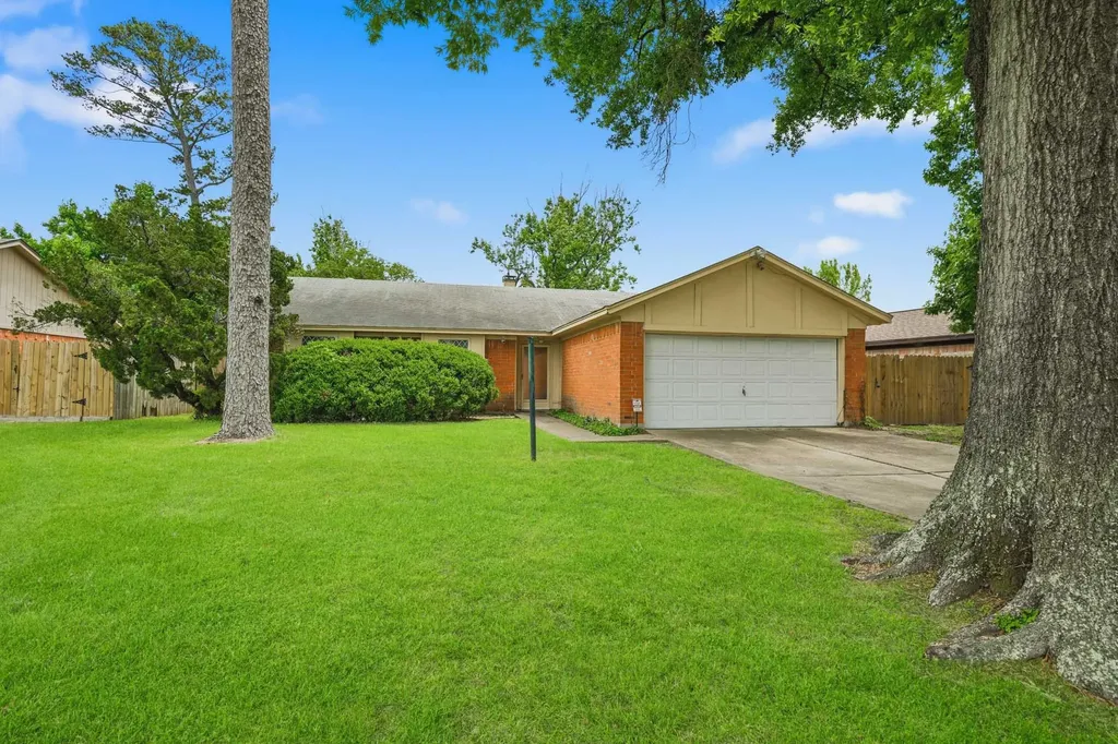 623 Bienville Lane Houston TX 77015