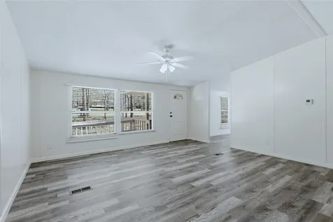 4484 Grand Oaks Drive Willis TX 77378