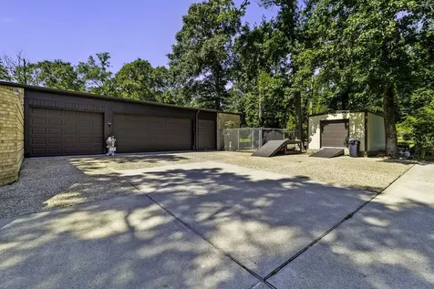 146 Billandrea Lane Panorama Village TX 77304