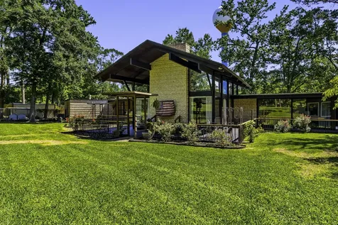 146 Billandrea Lane Panorama Village TX 77304