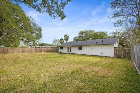 10319 Old Orchard Road La Porte TX 77571
