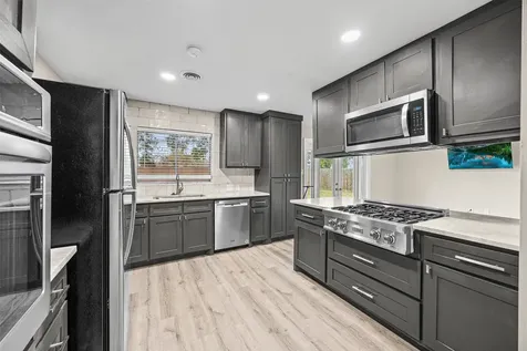10319 Old Orchard Road La Porte TX 77571