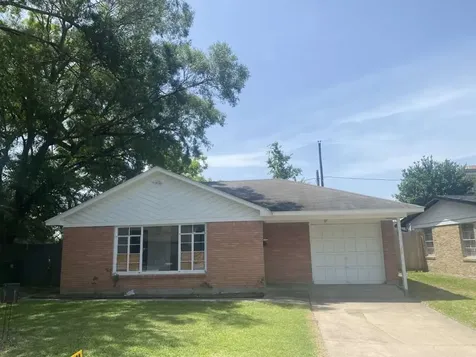 121 W Riverwood Drive Houston TX 77076