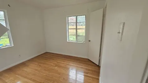 121 W Riverwood Drive Houston TX 77076