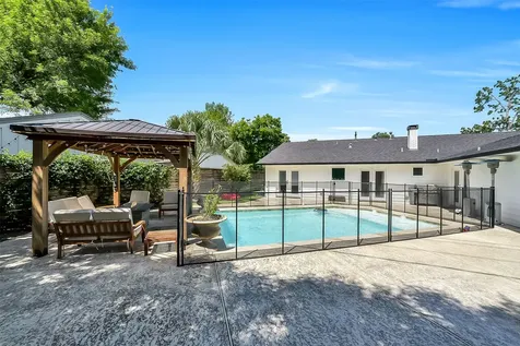 2503 Stoney Brook Drive Houston TX 77063