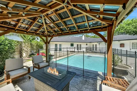 2503 Stoney Brook Drive Houston TX 77063