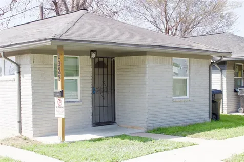 1323 E 32nd 1/2 Street Houston TX 77022
