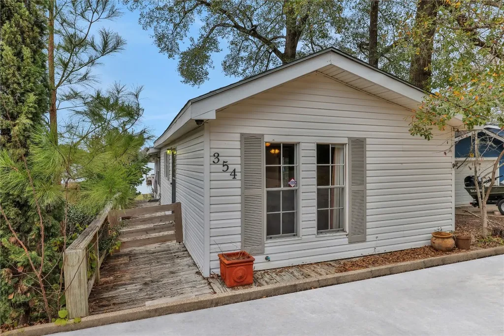 354 Dove Island Livingston TX 77351