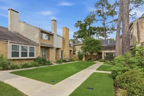 12625 Memorial Drive 51 Houston TX 77024