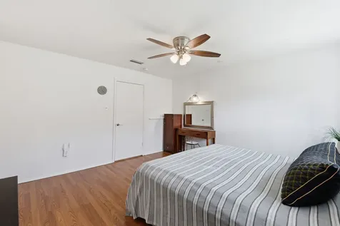 12625 Memorial Drive 51 Houston TX 77024