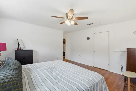 12625 Memorial Drive 51 Houston TX 77024
