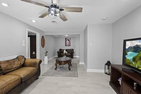 1006 Montgomery Street Port Neches TX 77651