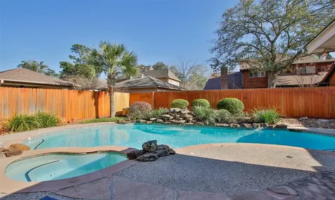 6903 Ashmore Drive Houston TX 77069