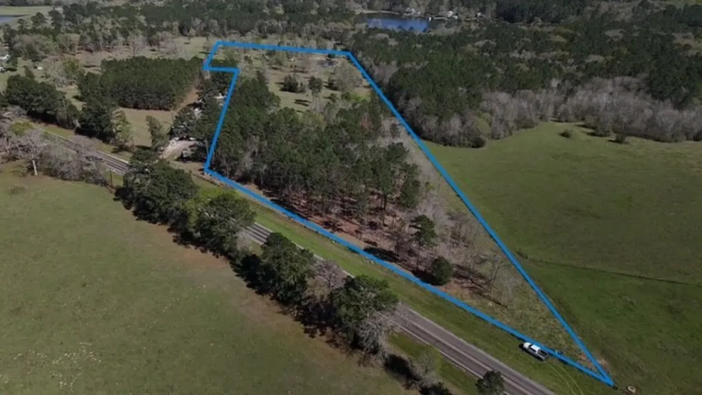 4335 Fm 1374 Road Huntsville TX 77340