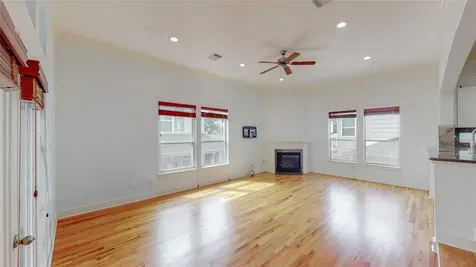 5843 Petty Street C Houston TX 77007
