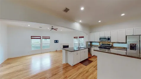 5843 Petty Street C Houston TX 77007