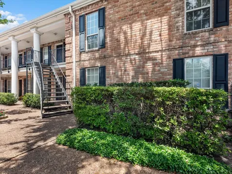 6402 Del Monte Drive 46 Houston TX 77057