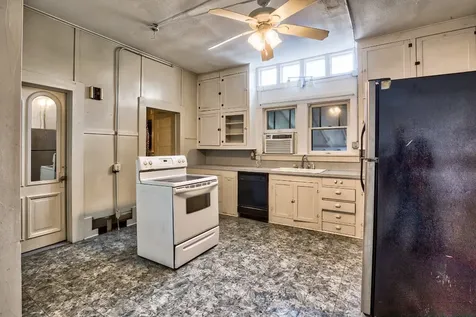 158 E Colorado La Grange TX 78945