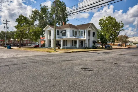 158 E Colorado La Grange TX 78945