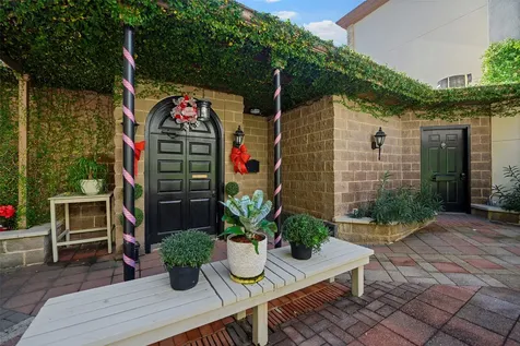 2102 Post Office Street 1 Galveston TX 77550