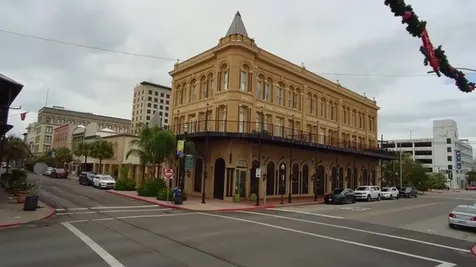 2102 Post Office Street 1 Galveston TX 77550