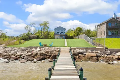 2015 Crescent Drive La Porte TX 77571