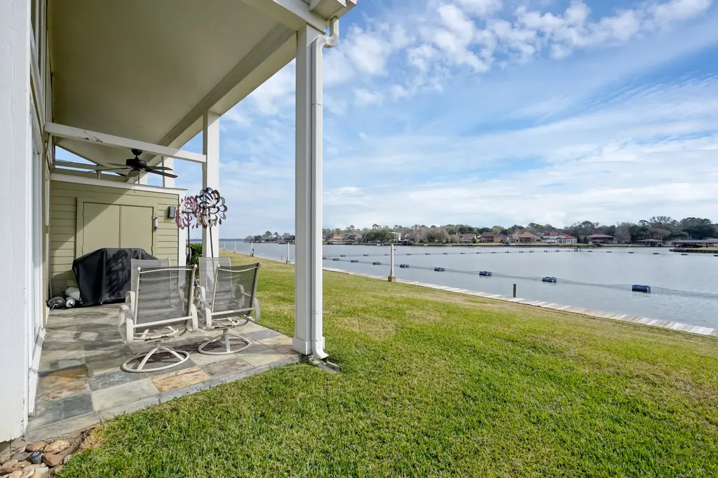 63 April Point Drive S Montgomery TX 77356