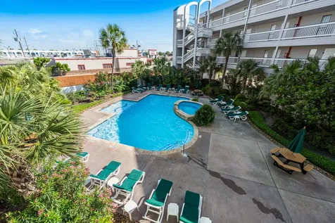 6102 Seawall Boulevard 136 Galveston TX 77551
