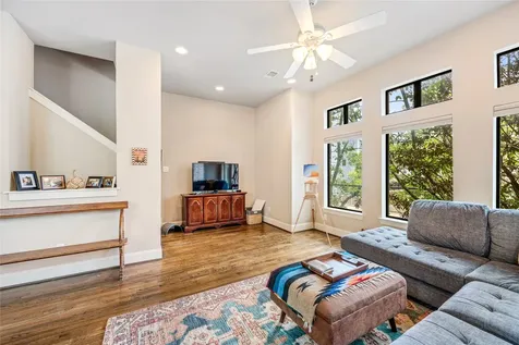 1909 Summer Street Houston TX 77007
